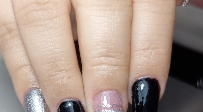 Servicio de uñas Esculpidas
